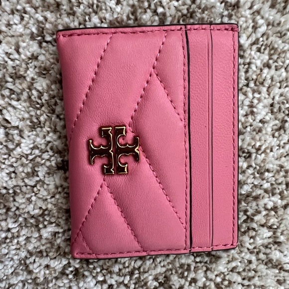 Tory Burch Pink Quilted Card Holder - Picture 1 of 2